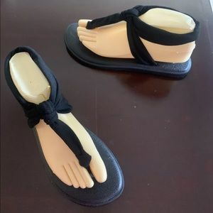 Sanuk yoga Sandles